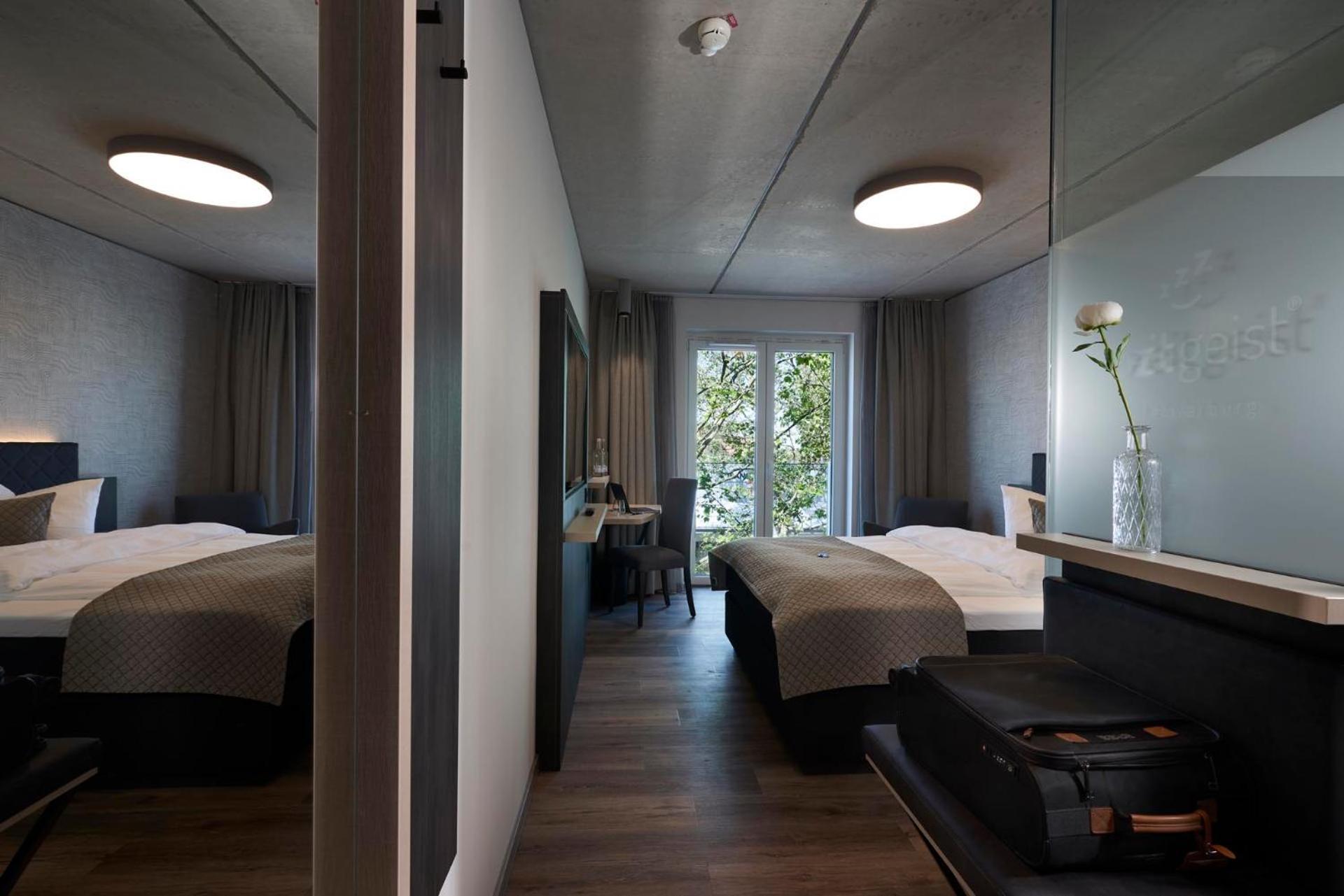 Hotel Zeitgeist Варбург Екстериор снимка